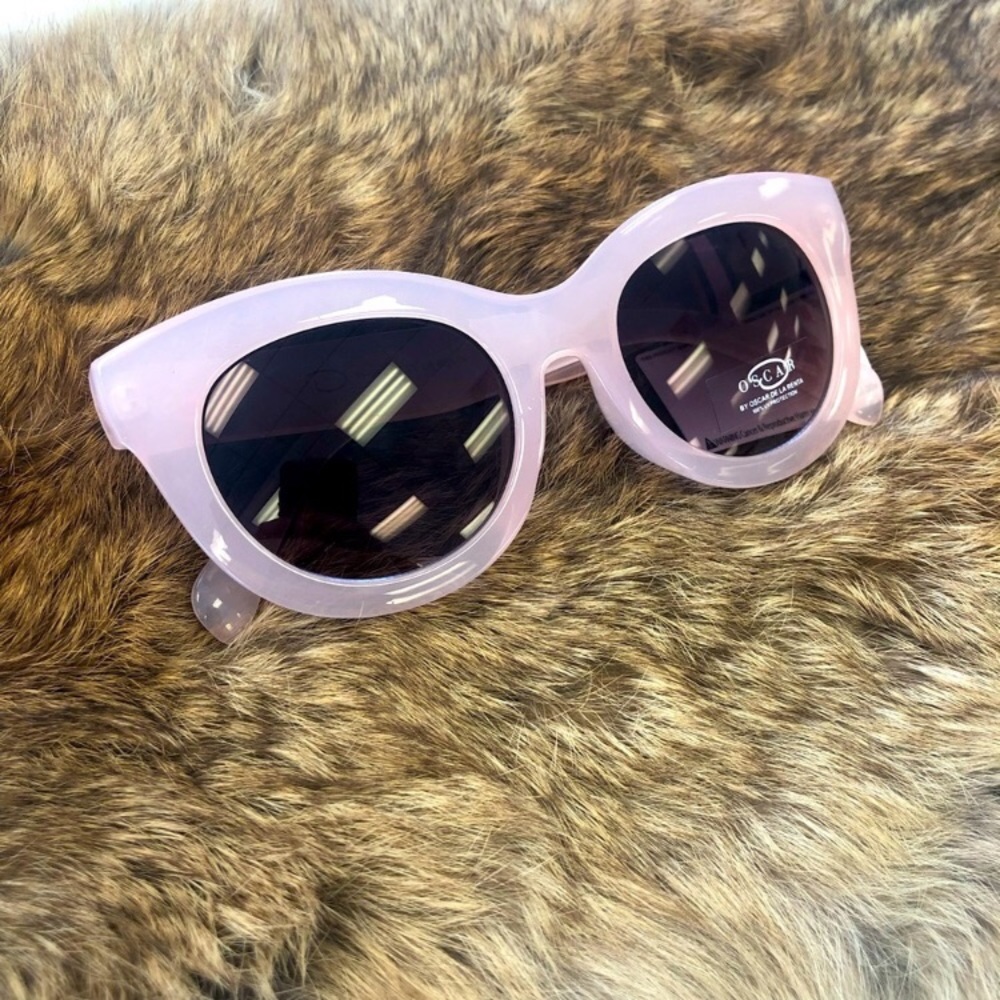 NEW Oscar De La Renta Pink Mod Sunglasses.